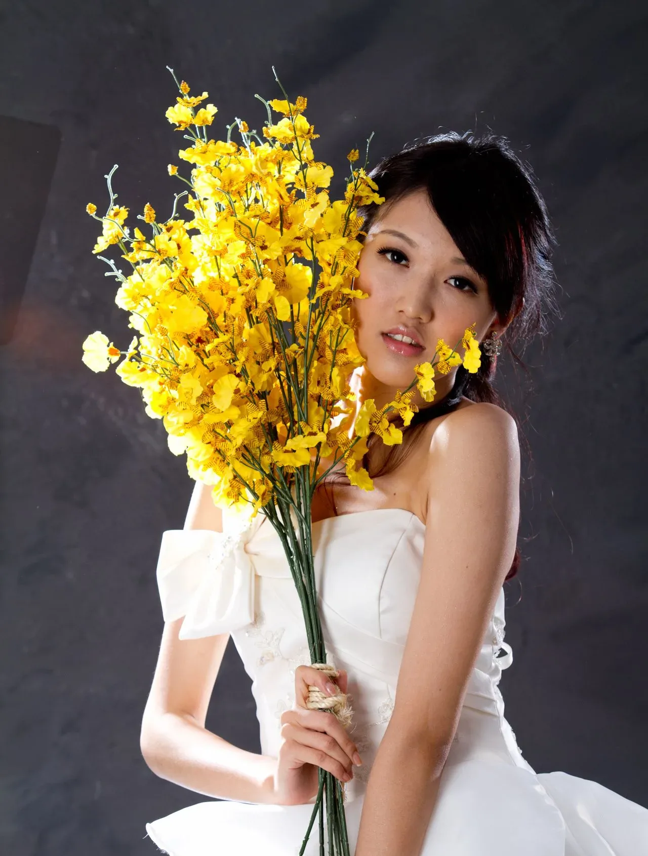 [Chương bổ sung BEAUTYLEG] Buổi chụp ảnh tại studio với bộ váy cưới màu trắng của Jill (Weiting) - 23
