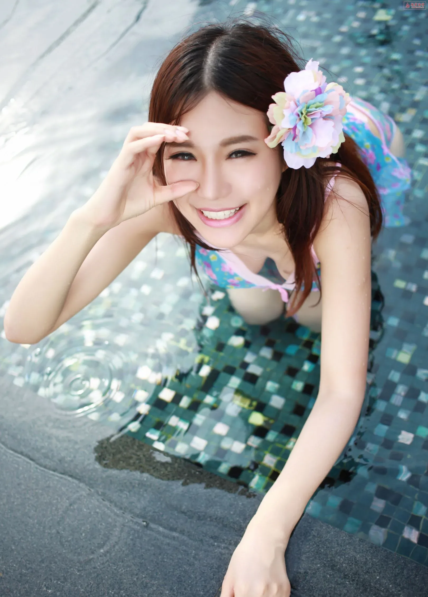 [XIUREN秀人网] Qilijiaula - Bộ ảnh vẻ đẹp ngoài trời tinh tế - 33