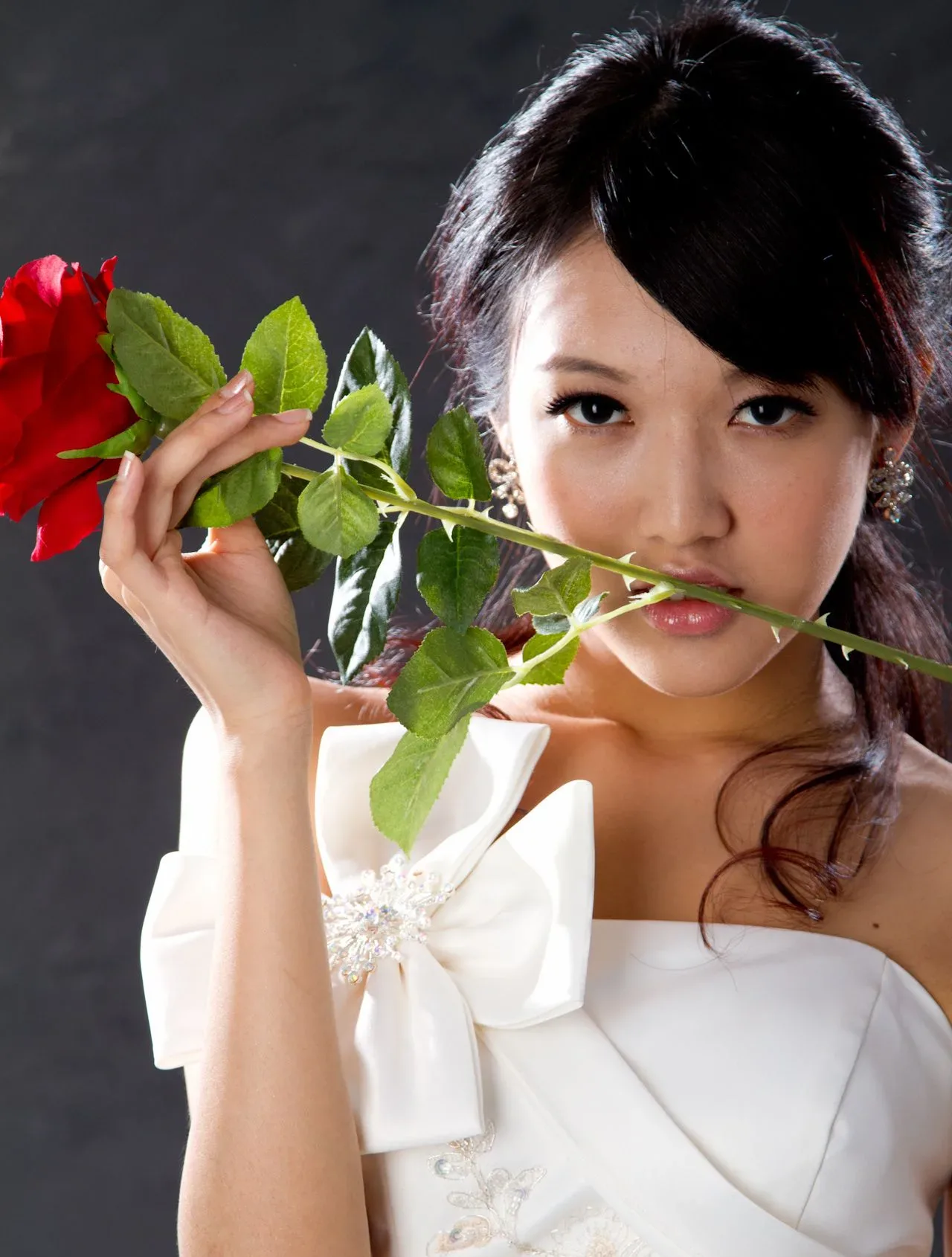 [Chương bổ sung BEAUTYLEG] Buổi chụp ảnh tại studio với bộ váy cưới màu trắng của Jill (Weiting) - 14